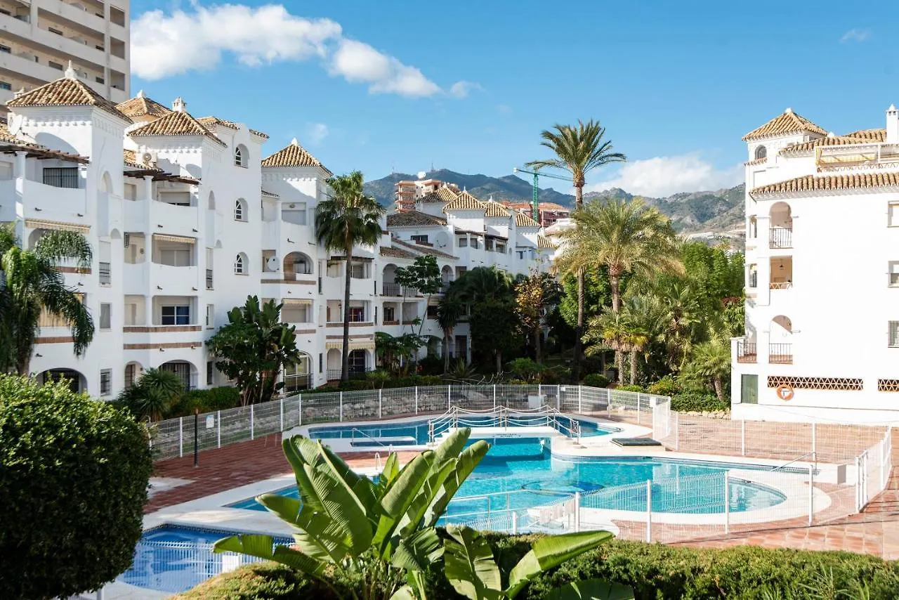 Timon Ii, Luxury 3 Bedroom Beachside Apartment Benalmadena Holiday home